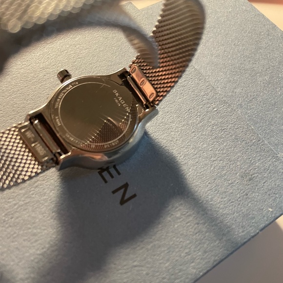 Women's Freja Stainless Steel Mesh Bracelet Watch 26mm - Picture 2 of 3